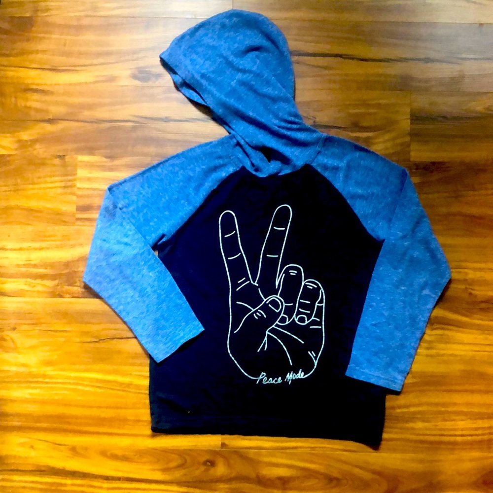 Old Navy Peace Mode Blue shirt Size M (8)